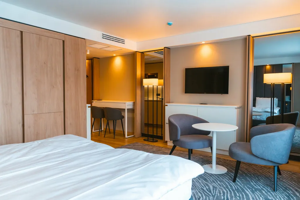 Комфорт Плюс 4* с балконом